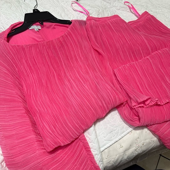 Gianni Bini Venita Aspen Top and Midi Skirt Pink Set - Picture 6 of 7